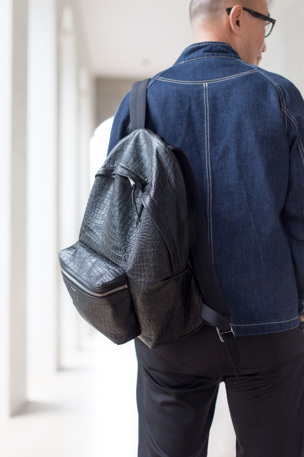 Sean-Art-Jacket_Urban_Revivo-T-shirt_Zara-Pants_Zara-Shoes_Zara-Bag_Saint_Laurent-UNIFORM-22122020-2