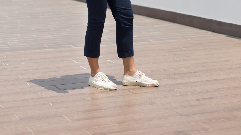 Anita-Host-Facilitator-Top_Zara-Pants_Uniqlo-Bag_HM-Glasses_Calvin-Klein-Jewellery_Zara-22022021-UNIFORM-1