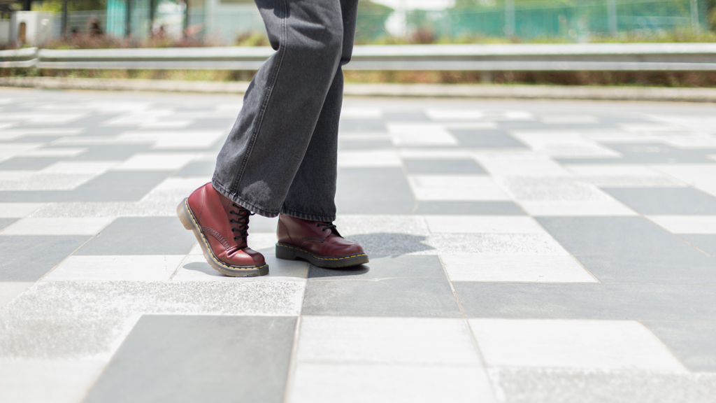 Zoey-Student-Shoes_Dr.Martens-05032021-UNIFORM-2