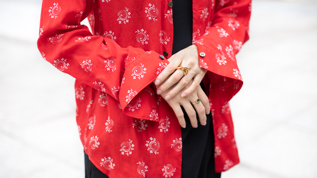 Clara-Influencer-Top_Comme_Des_Garcons-Top_Editors_Market-Shoes_New_Balance-20032021-UNIFORM-3