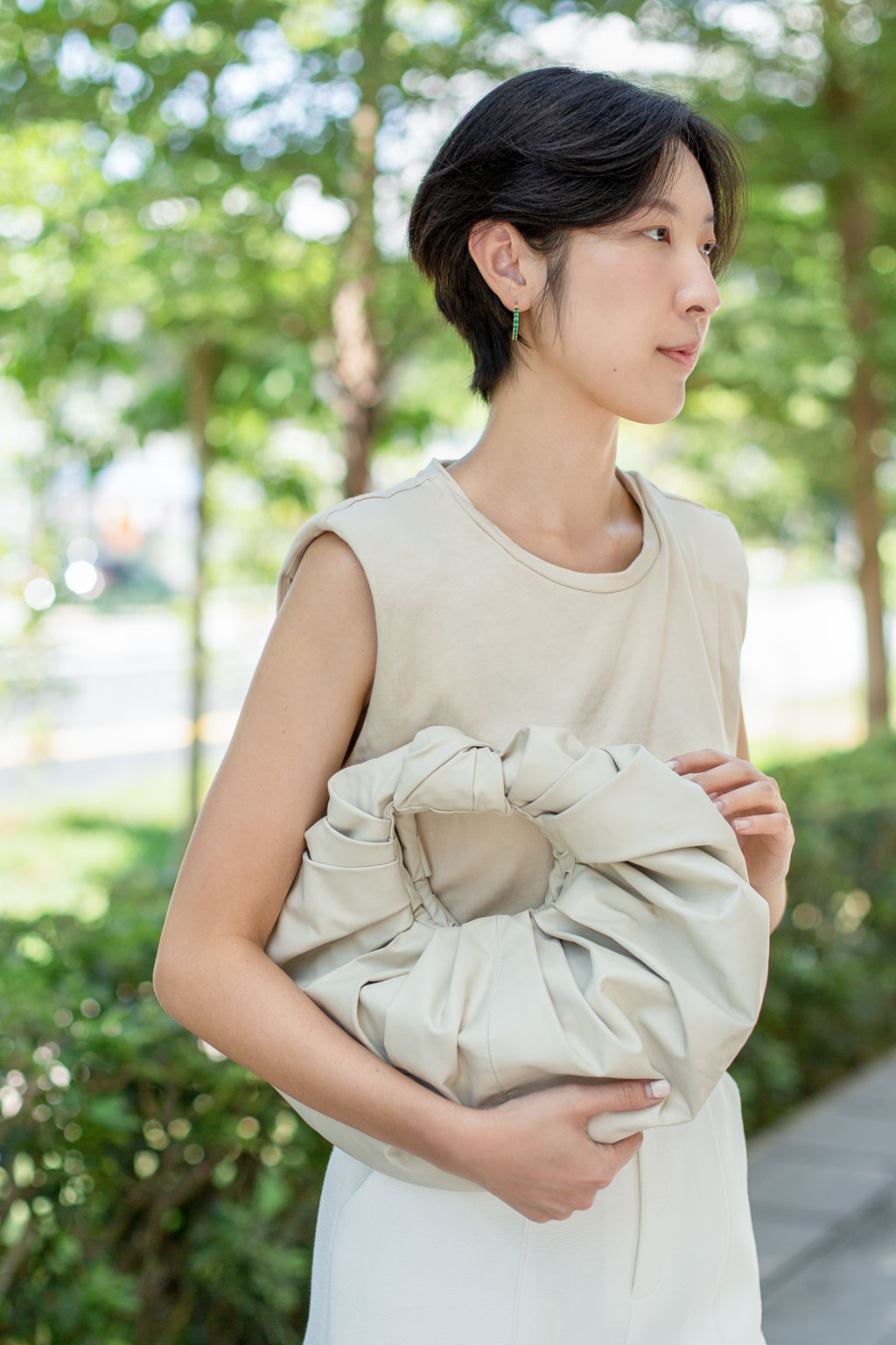 Airin-Co-founder_Of_ARLY-Top_Closet_Lover-Pants_Lespoir-Shoes_Taobao-Earrings_Heirloom-Bag_Gia_Studio-28062021-UNIFORM-4