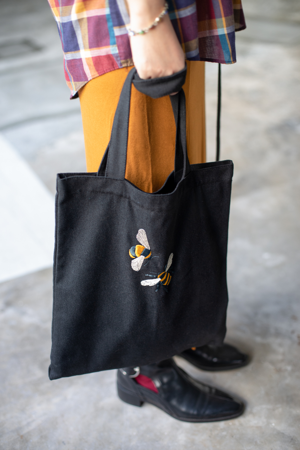 Ellen-Student-Top_Daiso-Skirt_Uniqlo-Shoes_Zara-Watch_Casio-Bag_Tender_Deeds-160602021-UNIFORM-3