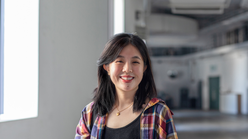 Ellen-Student-Top_Daiso-Skirt_Uniqlo-Shoes_Zara-Watch_Casio-Bag_Tender_Deeds-160602021-UNIFORM-6