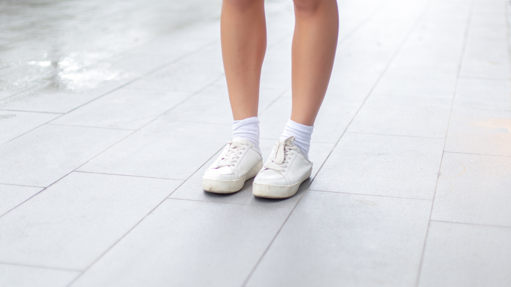 Lila-Model-Soccer_Player-Top_Butter.sg-Bottoms_Butter.sg-Blazer_HM-Bag_Cotton_On-25062021-UNIFORM-2