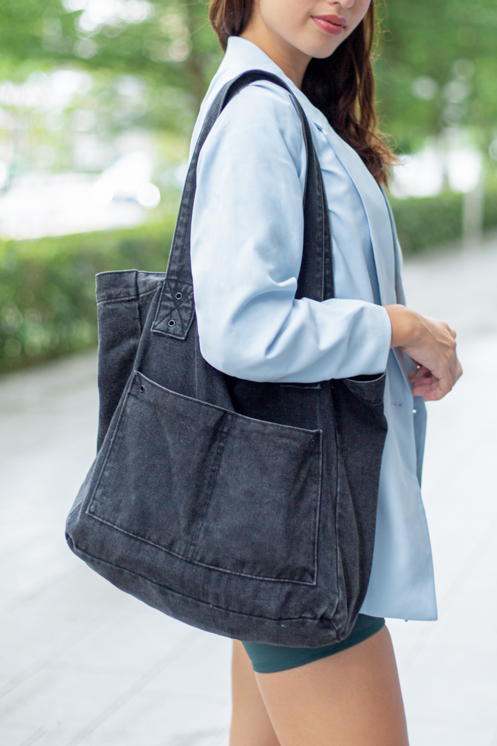 Lila-Model-Soccer_Player-Top_Butter.sg-Bottoms_Butter.sg-Blazer_HM-Bag_Cotton_On-25062021-UNIFORM-3