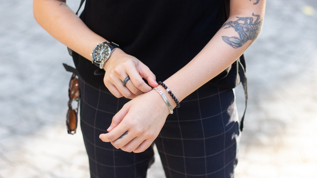 Krislyn-freelancer-Shirt_Zara-Pants_Uniqlo-Shoes_Dr_Martens-Ring_3125-Necklace_Vivienne_Westwood-Sunglasses_Owndays-26072021-UNIFORM-5