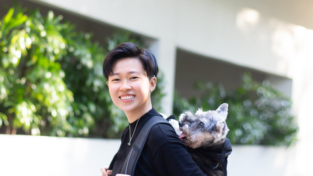 Krislyn-freelancer-Shirt_Zara-Pants_Uniqlo-Shoes_Dr_Martens-Ring_3125-Necklace_Vivienne_Westwood-Sunglasses_Owndays-26072021-UNIFORM-7