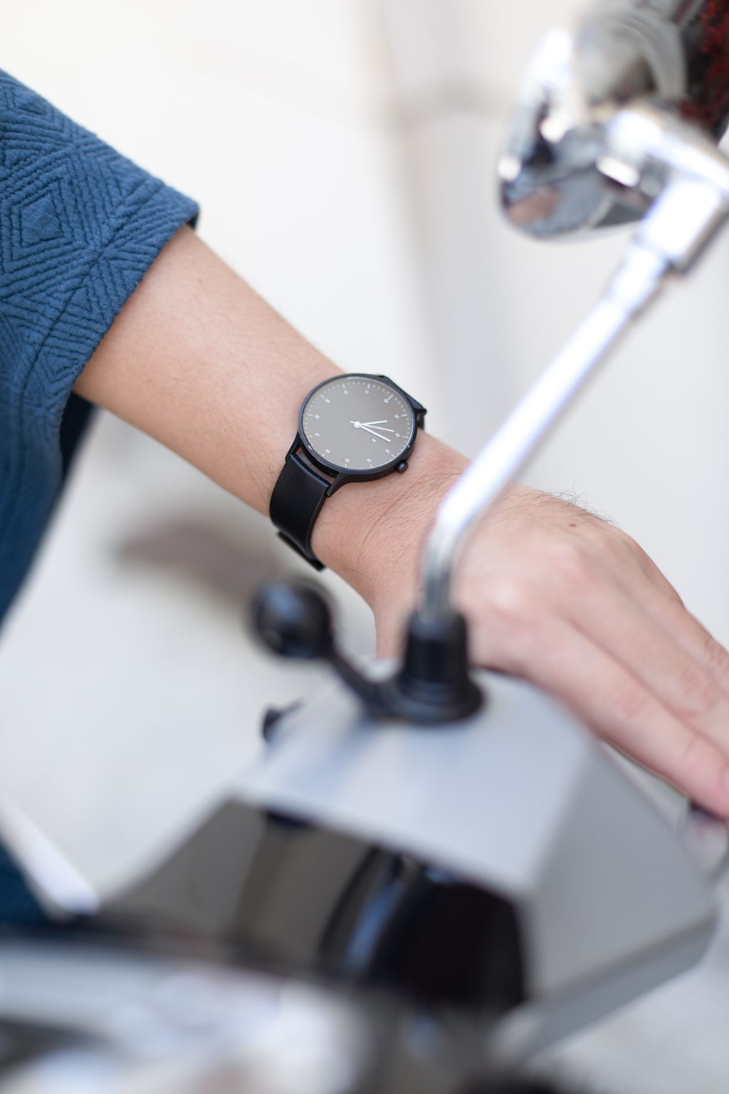 Togusa-VFX_Producer-Shirt_Perry_Ellis-Pants_Taobao-Bag_Ki_ichizarwa-Watch_INSTRMNT-Shoes_Nike-19082021-UNIFORM-3