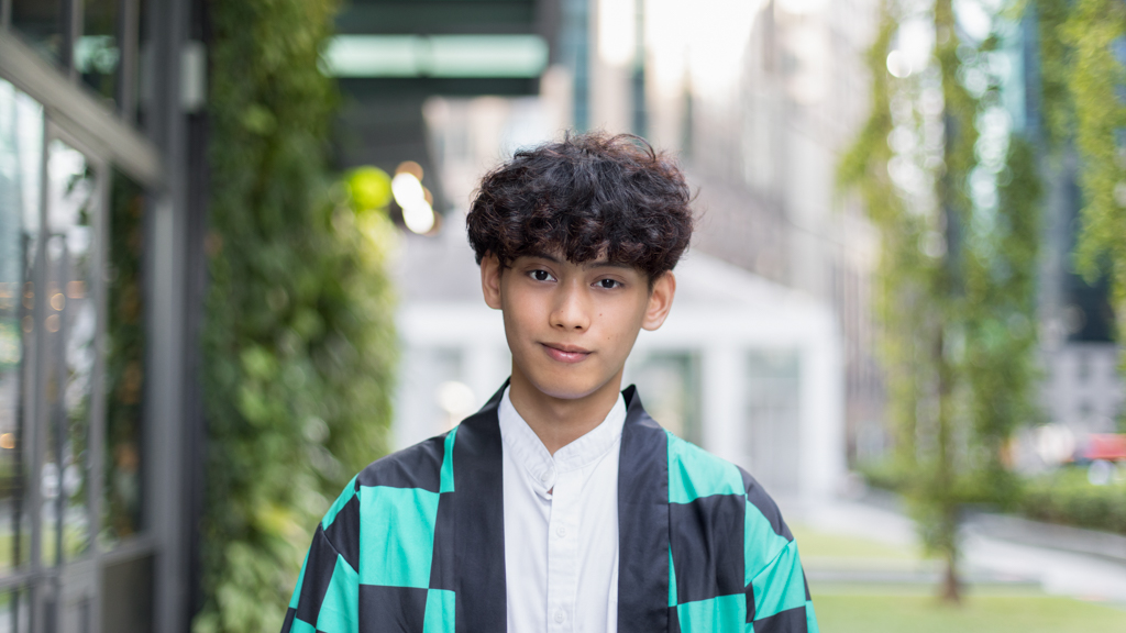 Eizyal-Student-Pants_Uniqlo-Shoes_Nike-Bag_Pedro-17092021-UNIFORM-2