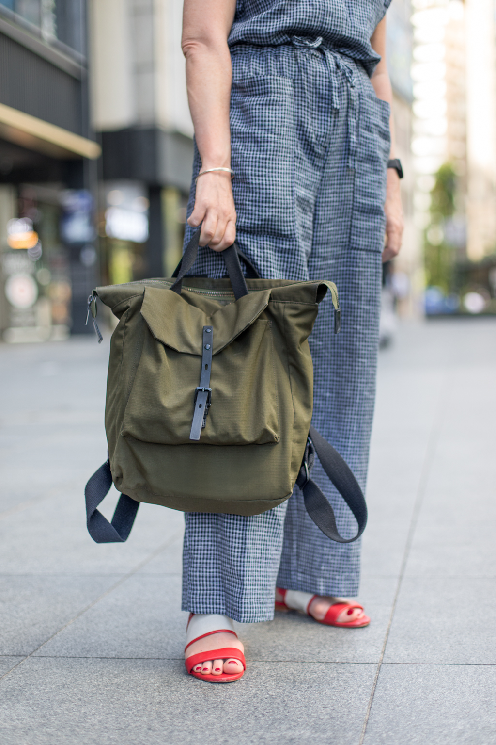 Emma-Journalist-Jumpsuit_Toast-Shoes_Oroton-Bag_Ally_Capellino-Broach_Charles_Rennie_Mackintosh-Earrings_Charles_Rennie_Mackintosh-Sunglasses_Prada-17092021-UNIFORM-4