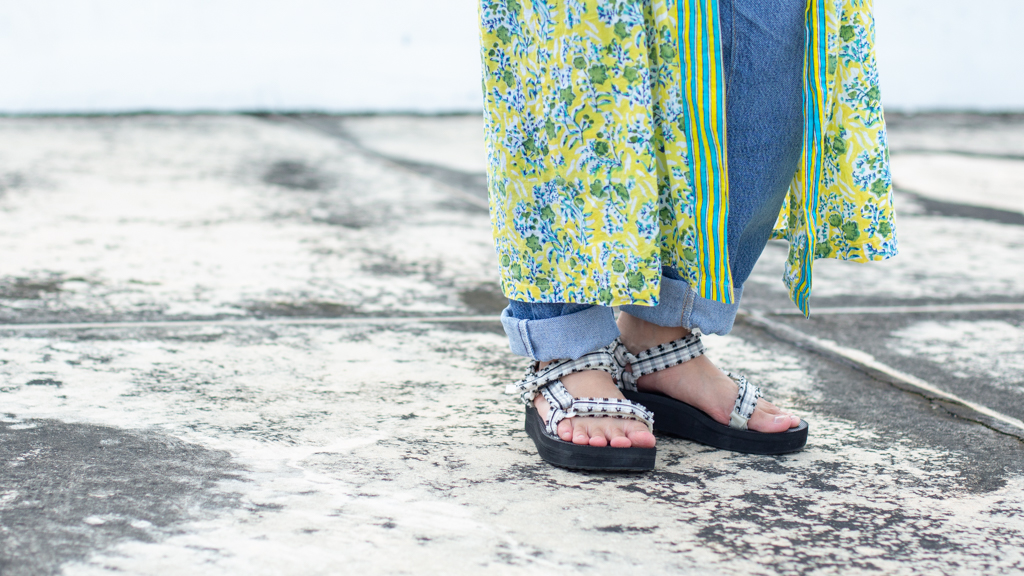 Xin-Theatre-Robe_La_Tienda-Top_6IXTY8IGHT-Shoes_Tevas-Rings_Mejuri_Lovisa-Bracelet_Kush_Crystals-06082021-UNIFORM-2