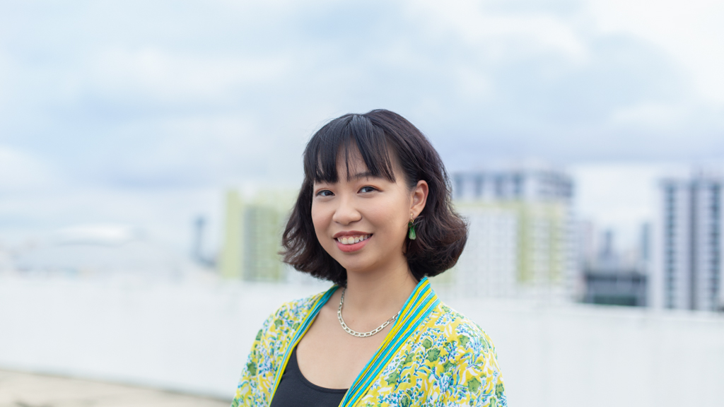 Xin-Theatre-Robe_La_Tienda-Top_6IXTY8IGHT-Shoes_Tevas-Rings_Mejuri_Lovisa-Bracelet_Kush_Crystals-06082021-UNIFORM-5