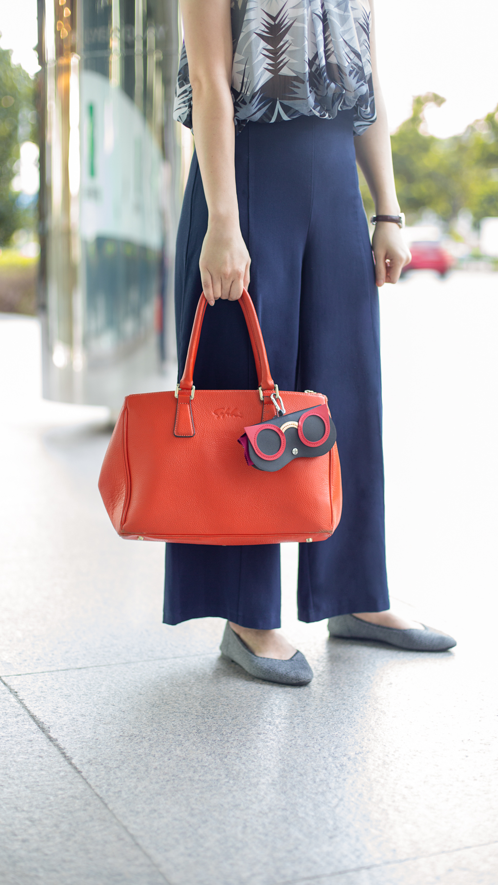 Evon-Optometrist-Top_flea_market-Bottom_TEMT-Bag_Saatchi-Shoes_Skechers-Watch_Tissot-17092021-UNIFORM-4