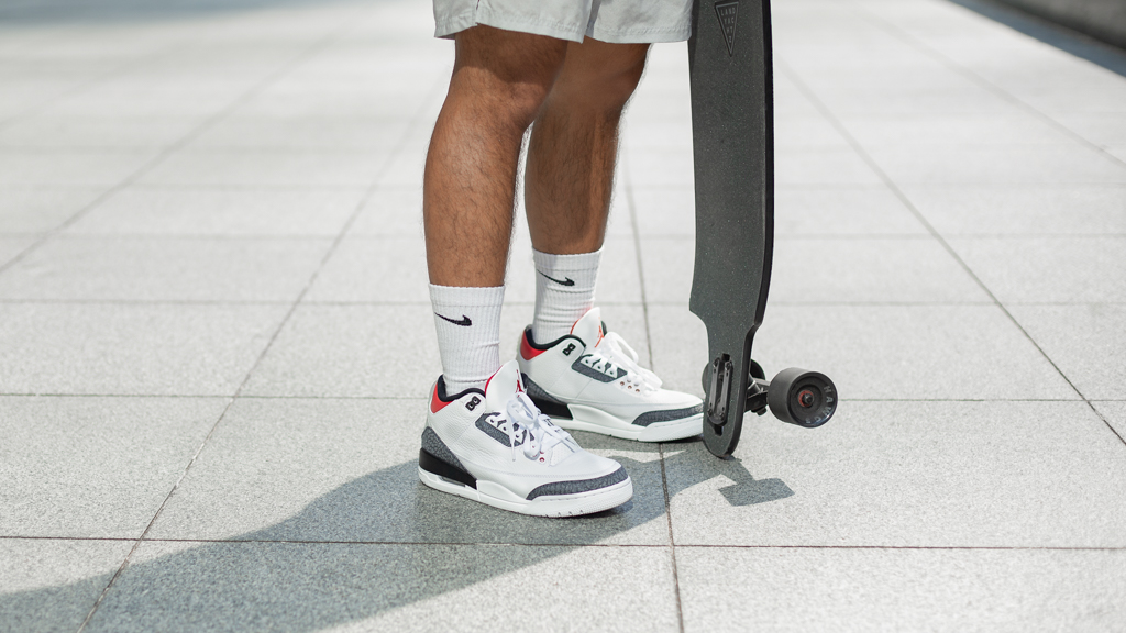 Joshua-Physical_Trainer-Hoodie_Uniqlo-Bottoms_Cotton-On-Shoes_Nike-Air-Jordan-3-Longboard_Landyachtz-17092021-UNIFORM-3