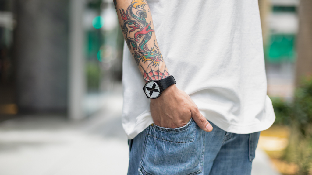 Elton-Manager-Shirt_Uniqlo-Shoes_Converse-11112021-UNIFORM-4