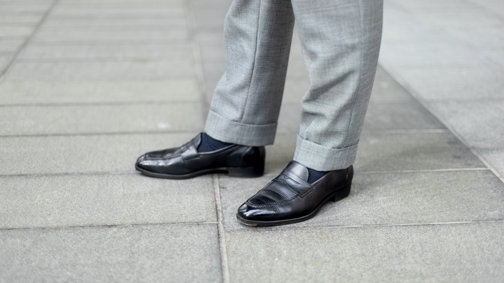 JJ-Executive_Search-Shirt_KAY-JEN-Blazer_KAY-JEN-Pants_KEVINSEAH-Shoes_GazianoGirling-Watch_Cartier-11112021-UNIFORM-2