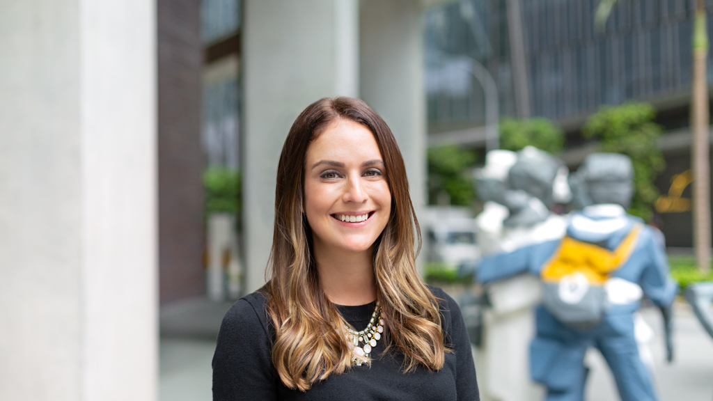 Margaux-Finance-Necklace_Kate_Spade-Top_J.Crew-Pants_J.Crew-Shoes_Charles__Keith-Bag_Balenciaga-Bracelets_Tiffany__Co._and_Cartier-Watch_Apple-09122021-UNIFORM-5
