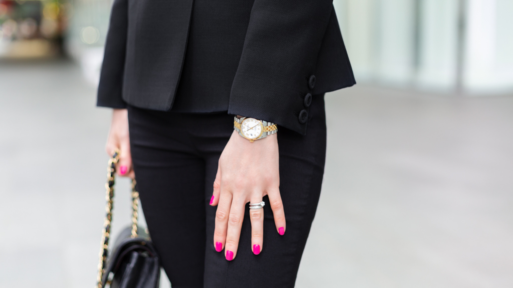 Nika-Digital_Content_Creator-Blazer_Dior-Pants_ASOS-Belt_Dior-Bag_Chanel-Shoes_Roger_Vivier-Earrings_Van_Cleef__Arpels-Watch_Rolex-Ring_Tiffany__Co.-Glasses_Chanel-09122021-UNIFORM-2