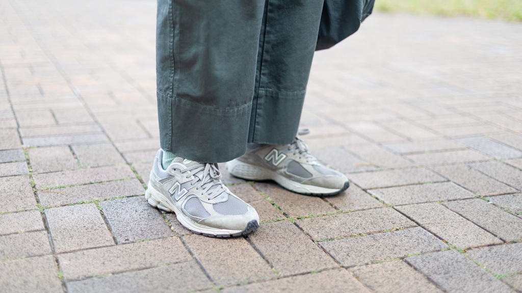 Rafi-Student-Top_Uniqlo-Pants_Uniqlo-Shoes_New_Balance-Bag_Beyond_The_Vines-14012022-UNIFORM-3