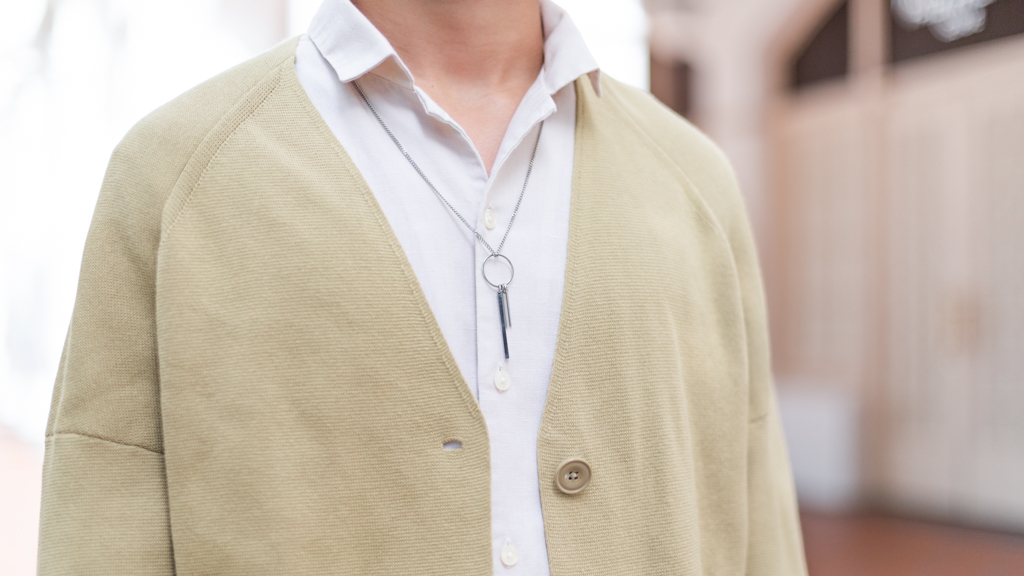 eanan-Student-Top_Abercrombie_And_Fitch-Outerwear_Uniqlo-Jeans_Uniqlo-Shoes_Meermin-Watch_THE_5TH-14012022-UNIFORM-2