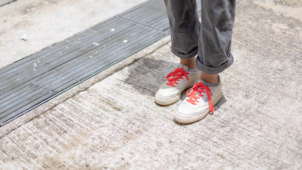 Belle-Tech-Top_Lululemon-Overalls_Danton-Bag_Chums-Shoes_Reebok-Tattoos_earsinfections-2