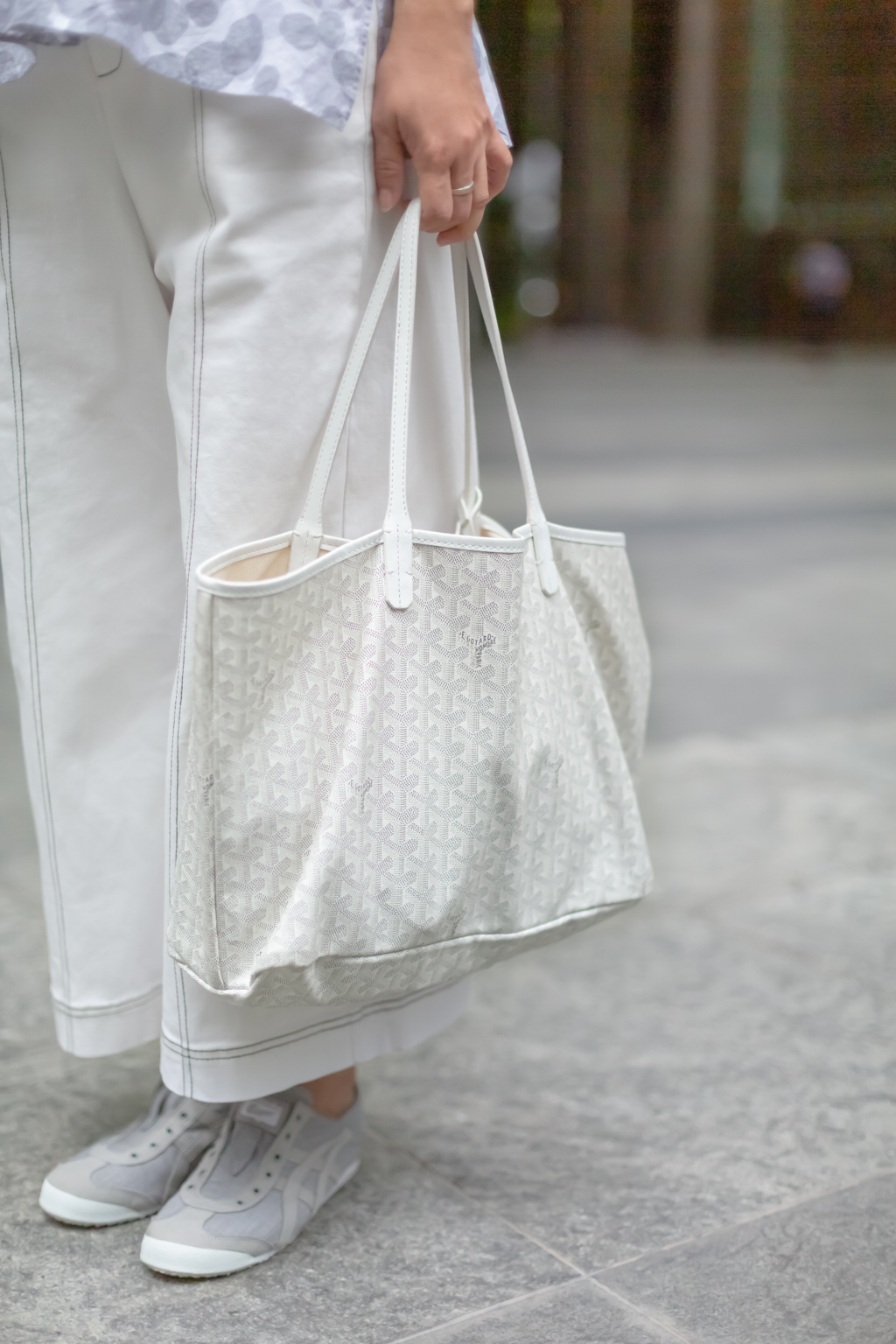 Foo-Property_Agent-Top_COS-Pants_IORA-Shoes_Onitsuka_Tiger-2