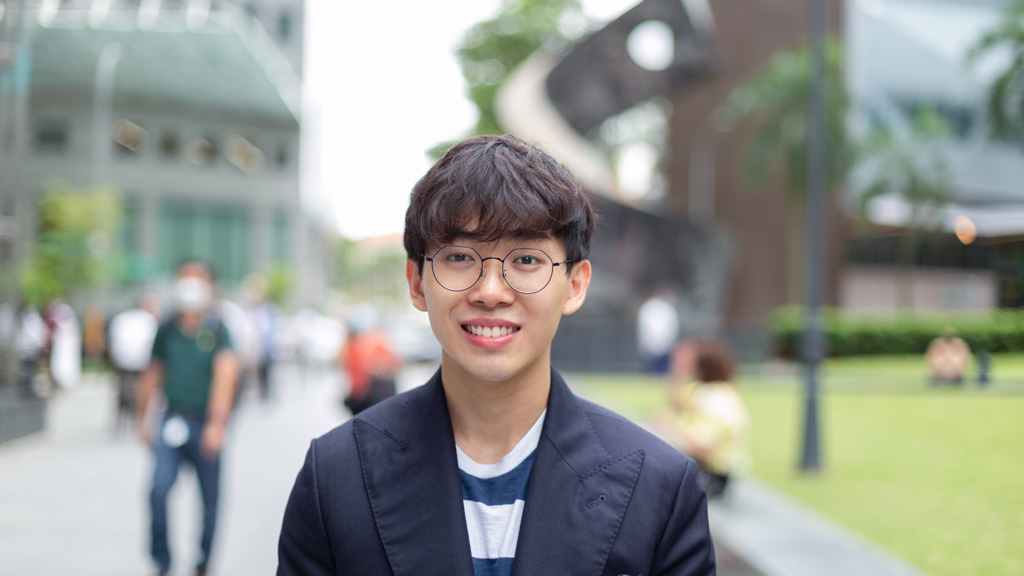 Marcus-Shirt_Uniqlo-Shoes_Nova_Star-Bag_Muji-Glasses_Lenskart-5