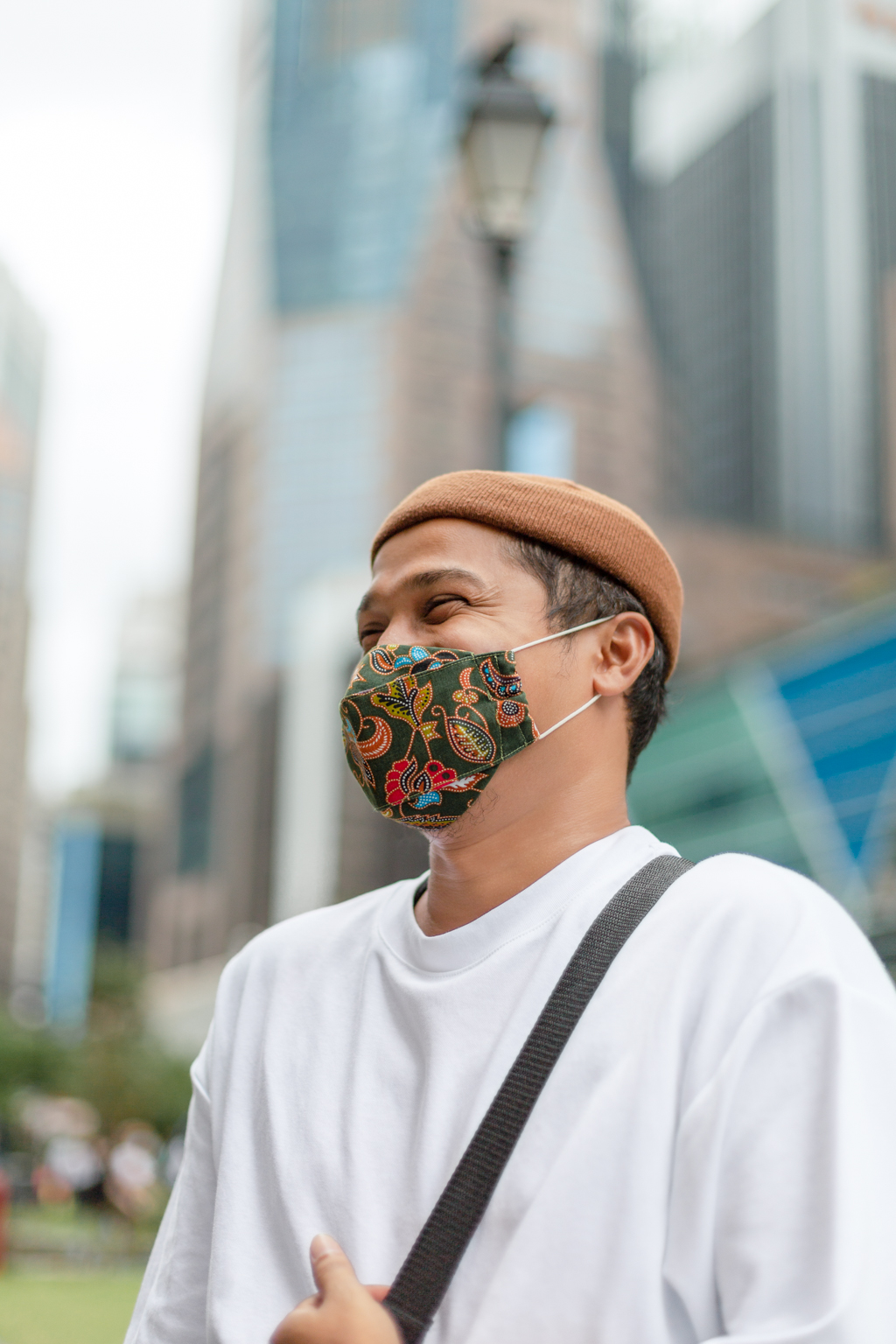Shaidirin-Boatman-Hat_Asos-Mask_Shopee-Shirt_Uniqlo-Pants_Muji-Shoes_Vans-Bag_Bape-4
