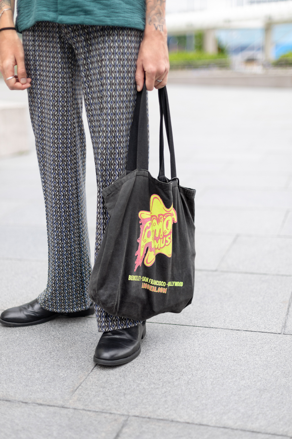 Stu-Teacher-Shirt_Zara-Pants_Zara-Shoes_Asos-Bag_Amoeba_Music-2