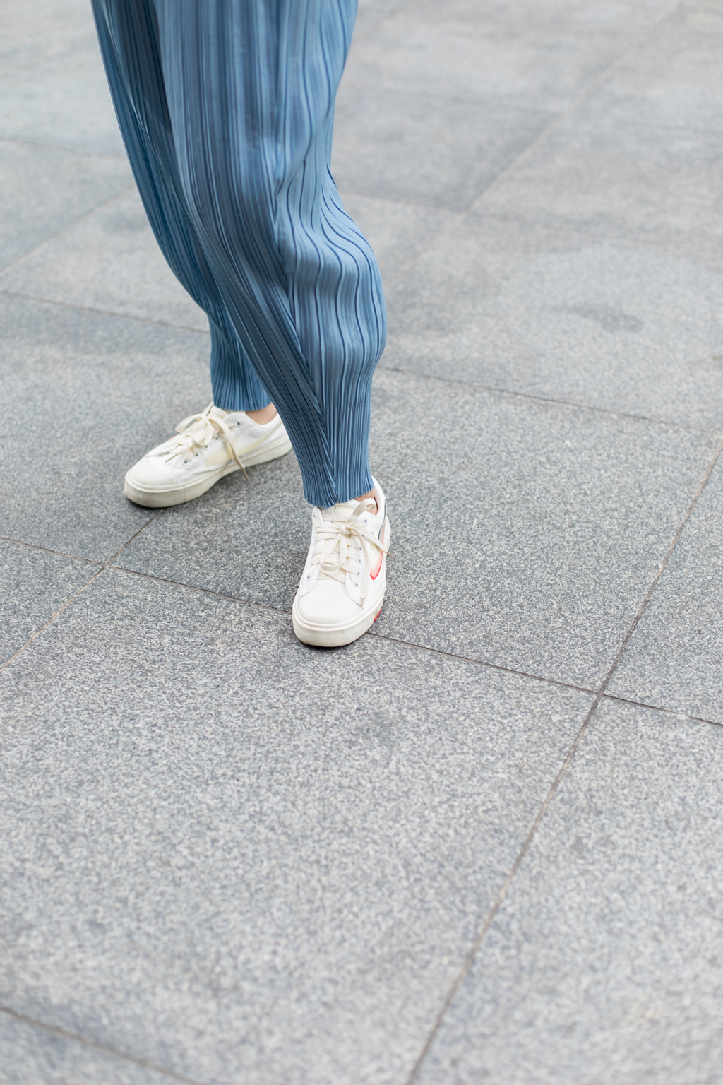 Cymone-HR-Earrings_Taobao-Top_Taobao-Pants_Taobao-Bag_Fakeroom-Shoes_回力-13042022-UNIFORM-2