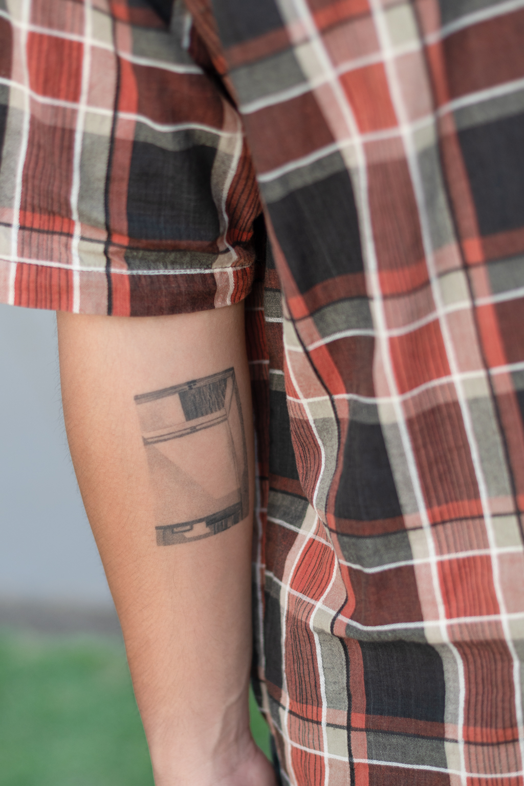 Dennis-Content_and_Communications-Top_Stussy-Tattoo_titakytatts-Pants_Dickies-Bag_Carhartt-Shoes_Vans-20052020-UNIFORM-5