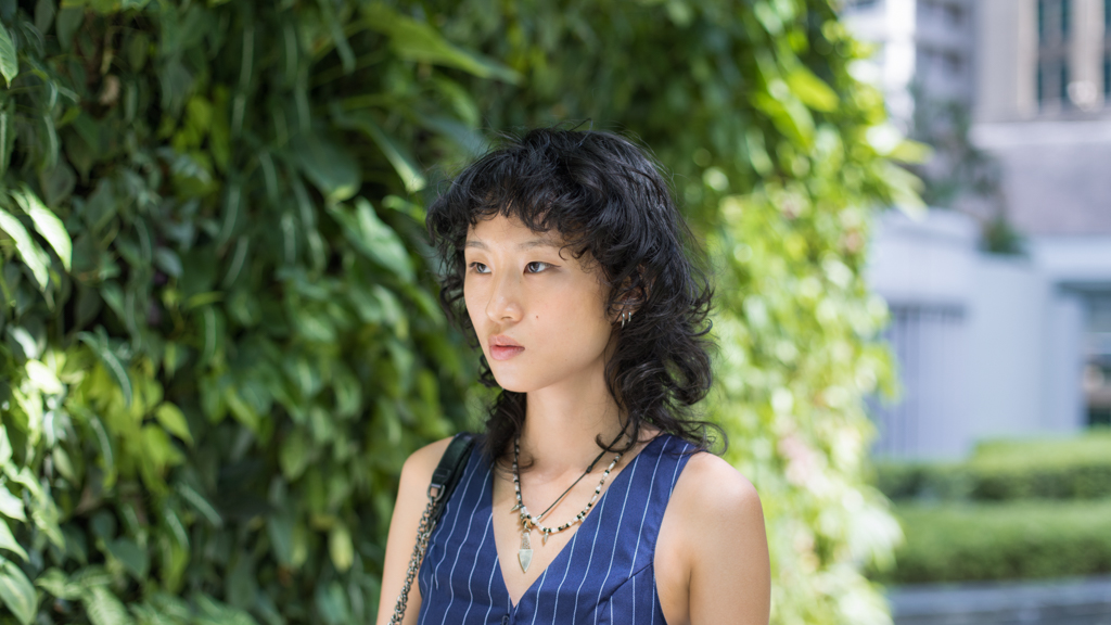 Jessica-Student-Hair_ITTOLIM-Top_HM-Bag_Zara-Jeans_Shopee-Boots_Dr_Martens-Earrings_Shopee-UNIFORM-27052022-2