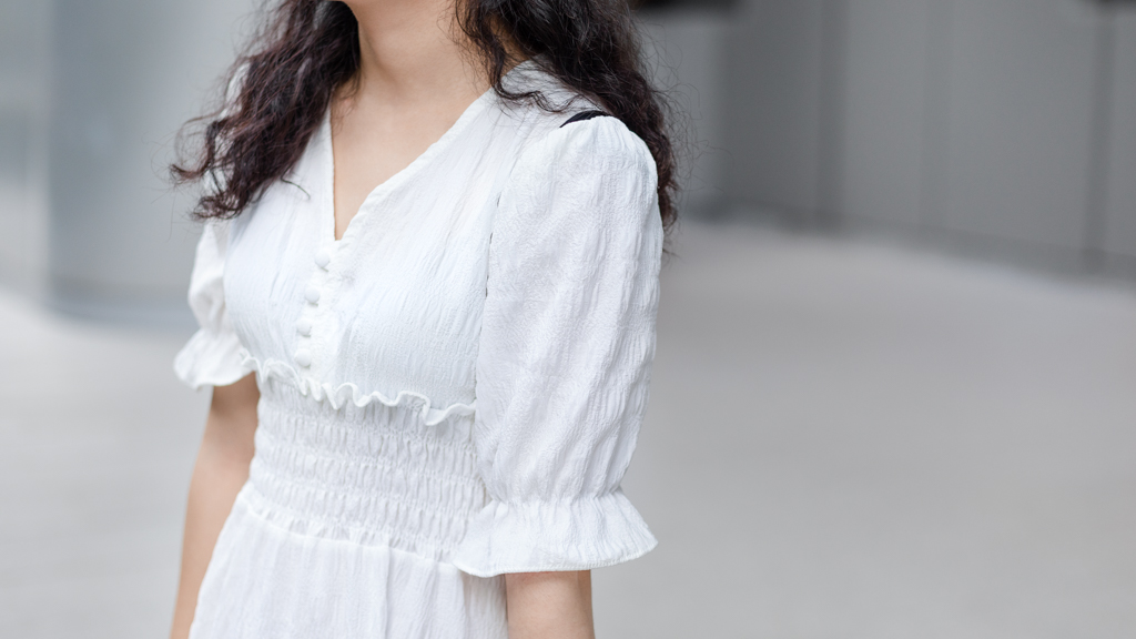 Danbee-Video_Producer-Shoes_Crocs-Camera_Fujifilm-UNIFORM-24062022-3