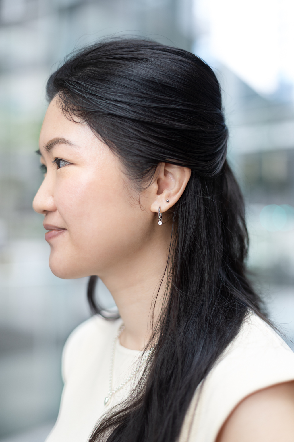 Klaudia-Lawyer-Top_Zara-Shoes_Clarks-Wallet_Braun_Buffel-Necklace_Monica_Vinader-UNIFORM-24062022-2