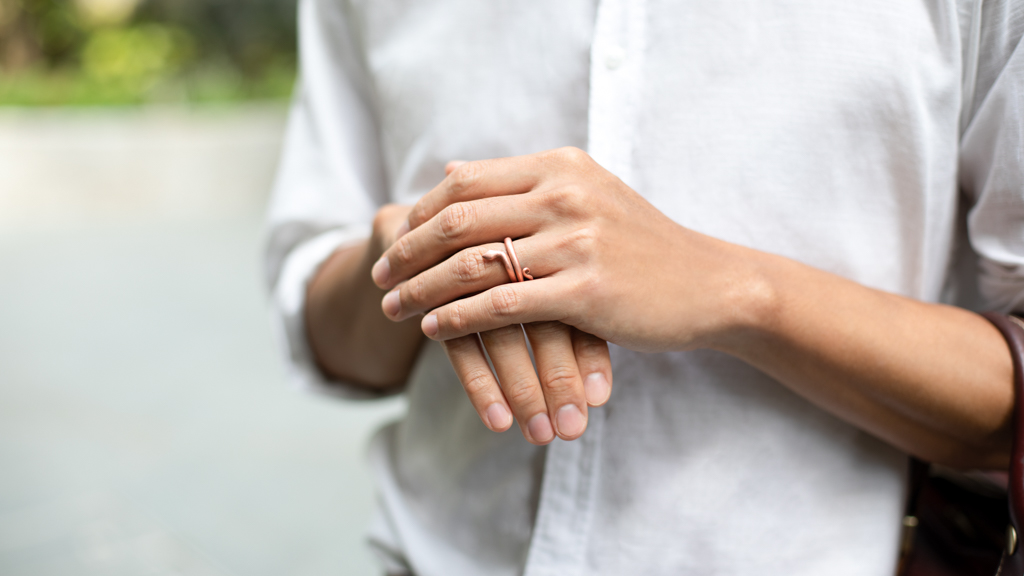 Liang_Wei-Fund_Manager-Pants_Zara-Shoes_Library-Bag_Amazon-UNIFORM-27052022-3