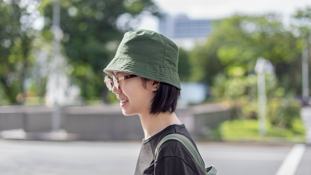 Rebecca-Service_Designer-Top_Uniqlo-Sandals_MONT-BELL-Socks_SOU・SOU-Hat_Shopee-Bag_Marmot-Watch_Casio-UNIFORM-24062022-2