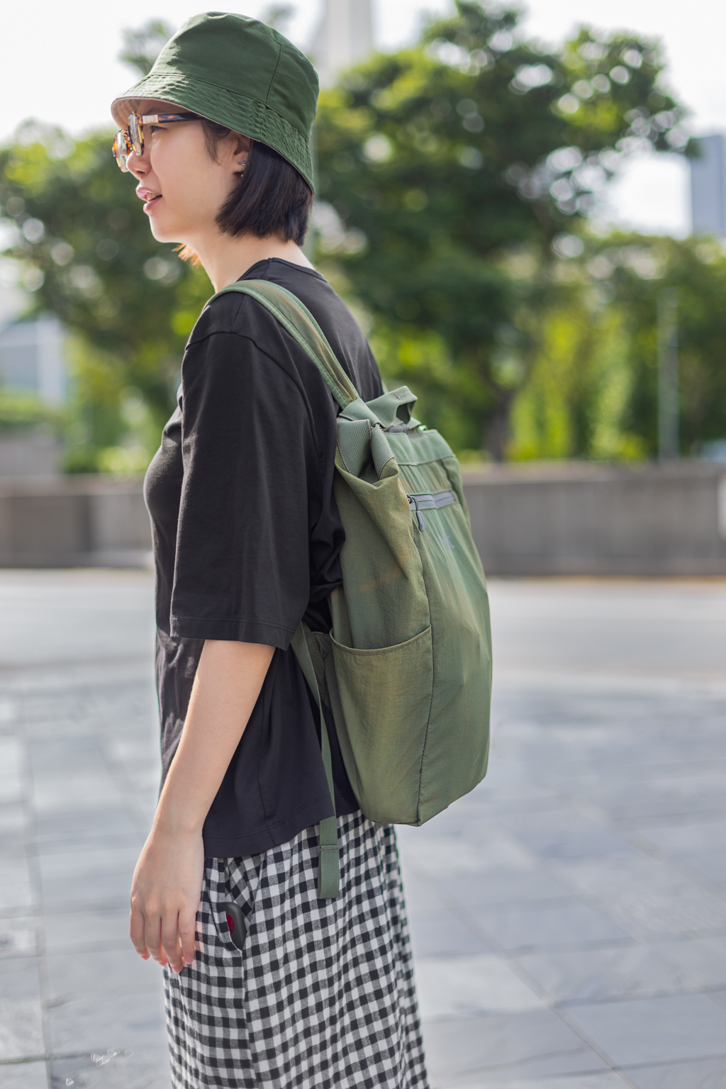 Rebecca-Service_Designer-Top_Uniqlo-Sandals_MONT-BELL-Socks_SOU・SOU-Hat_Shopee-Bag_Marmot-Watch_Casio-UNIFORM-24062022-3