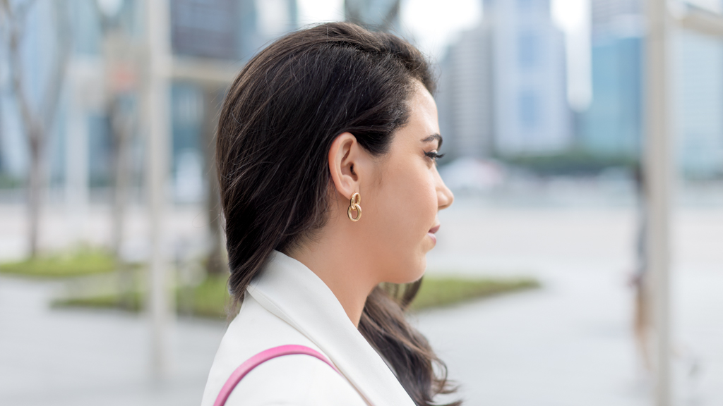 Bruna-Outer_Bianza-Shoes_Luiza_Barcelos-Bag_Schutz-UNIFORM-24062022-2