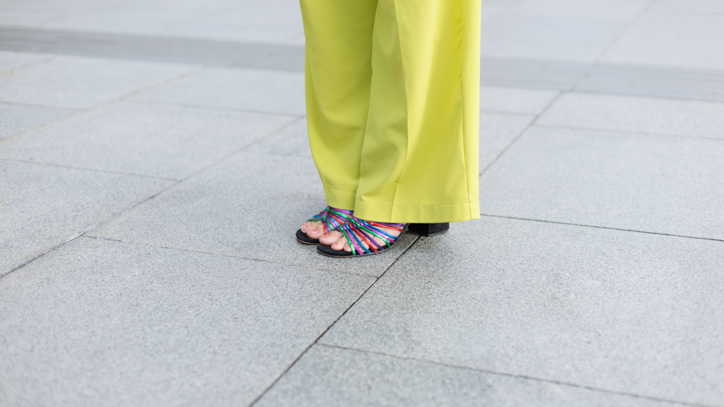 Bruna-Outer_Bianza-Shoes_Luiza_Barcelos-Bag_Schutz-UNIFORM-24062022-5