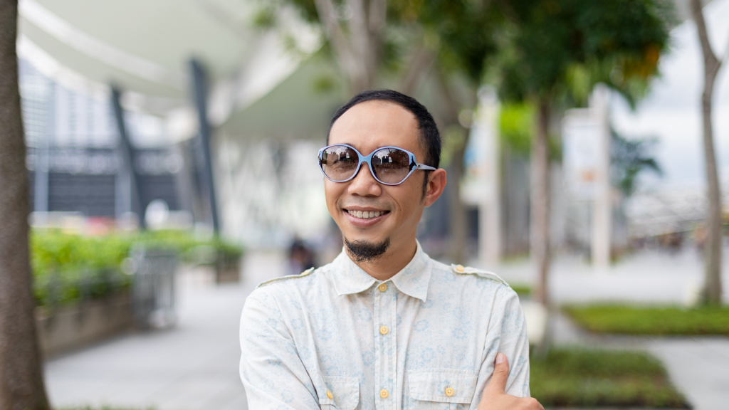 Adam-Fashion-Sunglasses_Christian_Dior-Top_Zara-Jeans_Fear_of_God-Shoes_Nike-UNIFORM-21072022-5