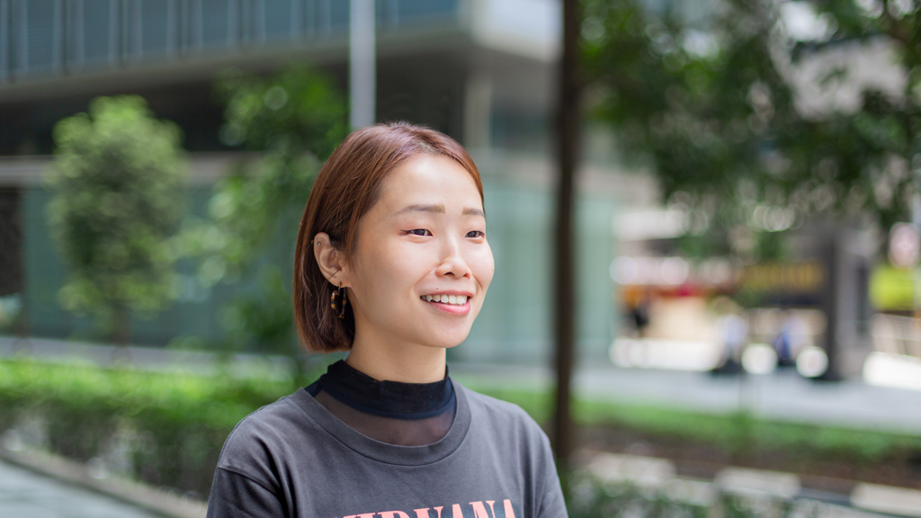 Edel-Visual_Merchandising-Top_GU-Earrings_HM-Skirt_HM-Shoes_Converse-Wallet_Bottega_Venetta-Watch_Obaku-UNIFORM-18082022-5