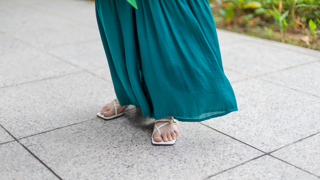 Sam-Top_Benetton-Pants_Bimba_Y_Lola-Bag_Pollini-Shoes_Charles__Keith-UNIFORM-18082022-2