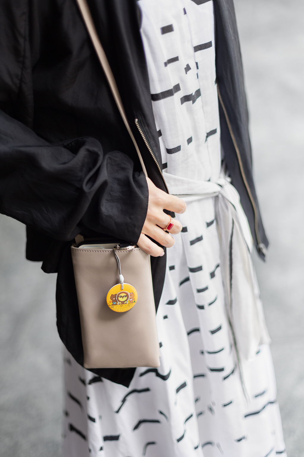 Yixuan-Office_Worker-Outer_COS-Dress_SABRINAGOH-Bag_COS-Shoes_Anothersole-UNIFORM-18082022-3