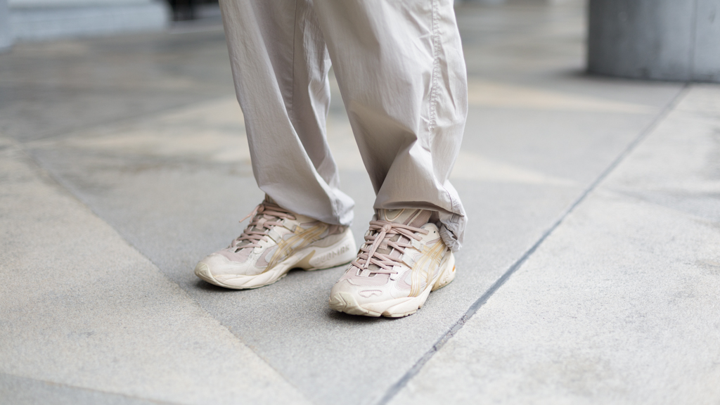 Jonathan-General_Manager-Top_Zara-Pants_Zara-Bag_Zara-Belt_A_Cold_Wall-Watch_Casio-Shoes_Asics-UNIFORM-14102022-2