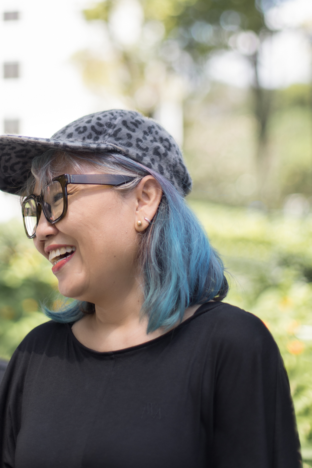 Kartini_Deffahry-Producer__Director-Dress_Uniqlo-Shoes_Reebok-Earrings_MoneyMax-UNIFORM-29112022-4