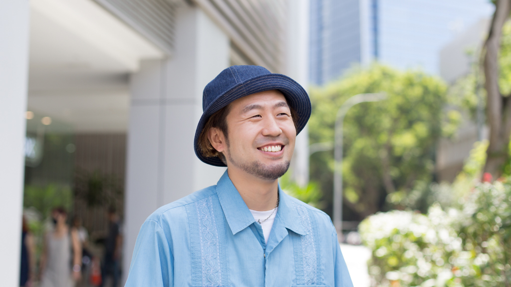 Koki-Hairdresser-Top_Stakeout-Clogs_Troentorp-Watch_Apple-UNIFORM-24112022-5