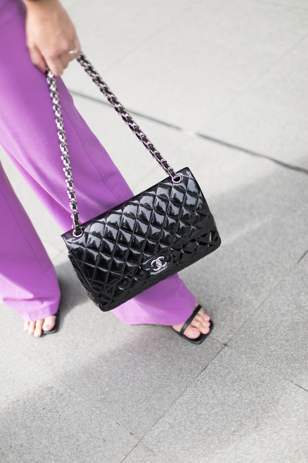 Myca-Executive-Top_Cotton_On-Pants_Bershka-Shoes_ASOS-Bag_Chanel-Necklace_Bulgari-Watch_Apple-UNIFORM-241120222