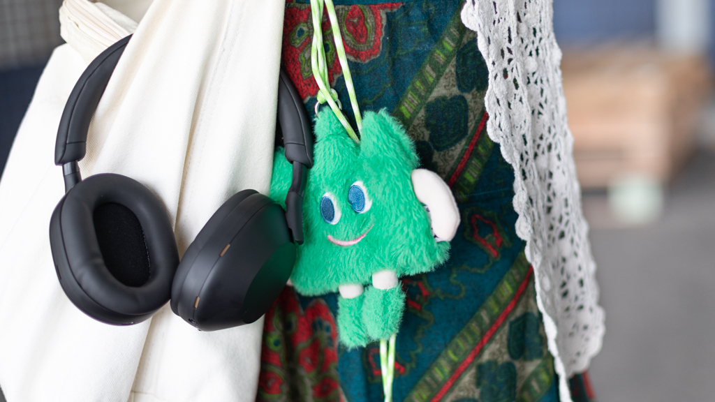 Rebecca-Fashion-Necklace_kaillieykrafts-Vest_Lucky_Plaza-Skirt_Jalan_Jalan_Japan-Boots_Dr_Martens-Keychains_POP_MART__Taobao-Bag_Taobao-Headphones_Sony-UNIFORM-14012023-5