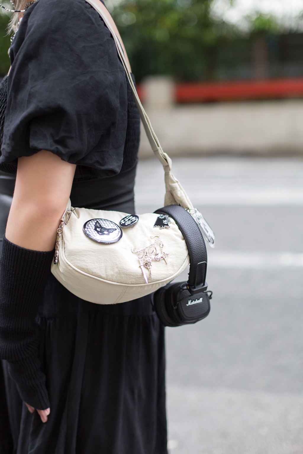 Soph-Student-Dress_The_Editors_Market-Bag_Uniqlo-Shoes_Dr._Martens-Necklace_Midnight_Dibs-Earring_Sambal__Mages-Headphones_Marshall-Pin_sadshrimps-UNIFORM-15012023-2