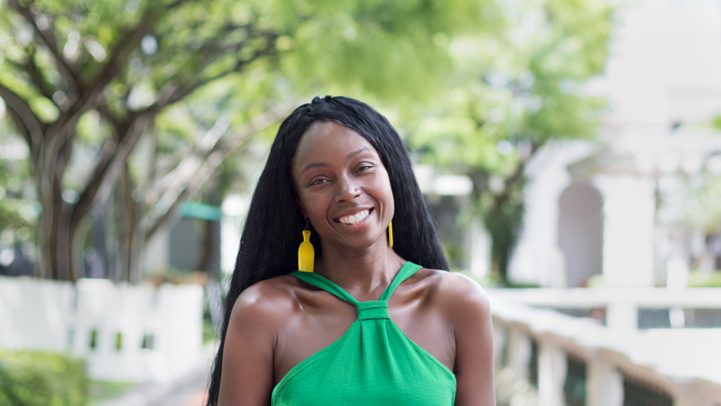 Cecile-Keynote_Speaker-Earrings_AliExpress-Shoes_Puma-UNIFORM-10032023-4